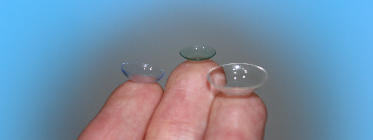 Holding scleral lenses