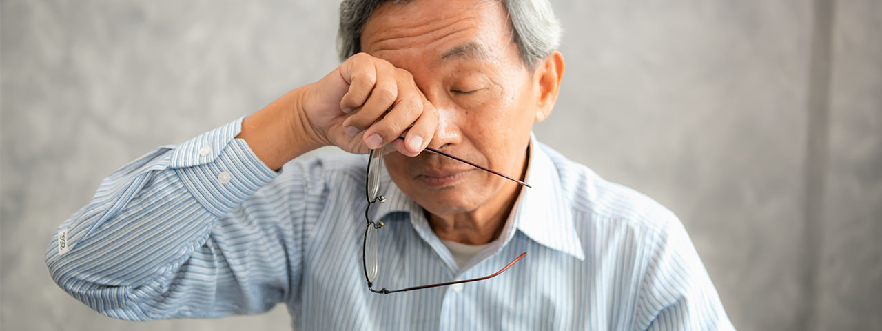 Dry Eye Asian Man 1280×480