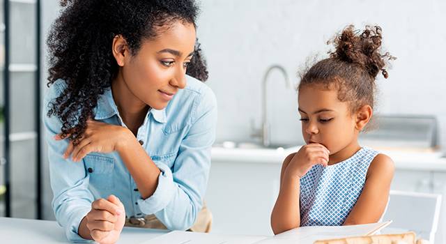 Mom-Daughter-Child-Eye-Health